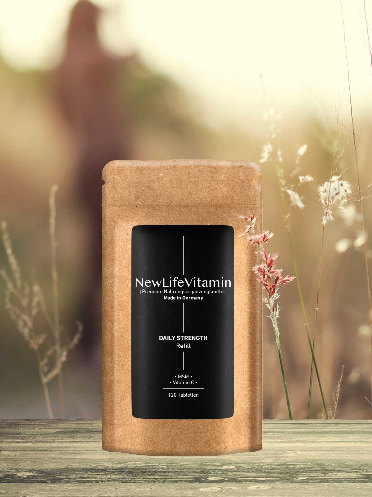 Produktbild Daily Strength Refill von NewLifeVitamin auf einem Tisch