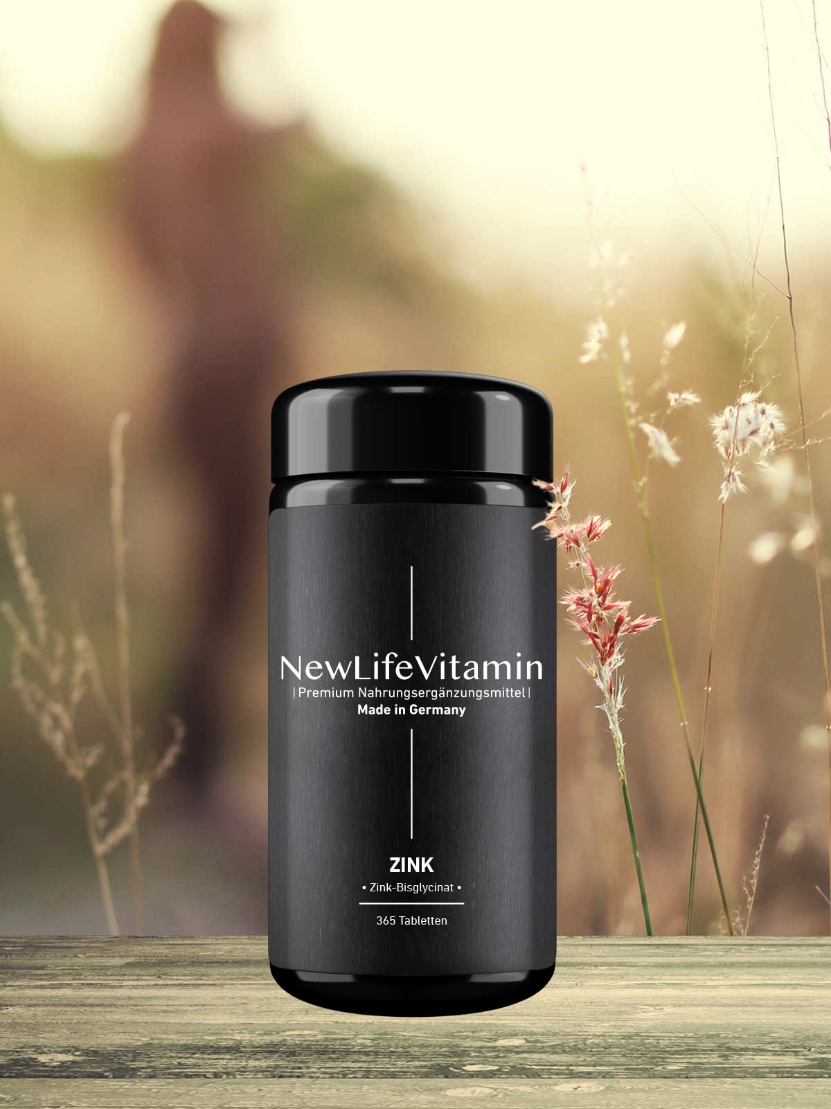 Produktbild Zink in einem Violettglas von Newlifevitamin auf einem Tisch